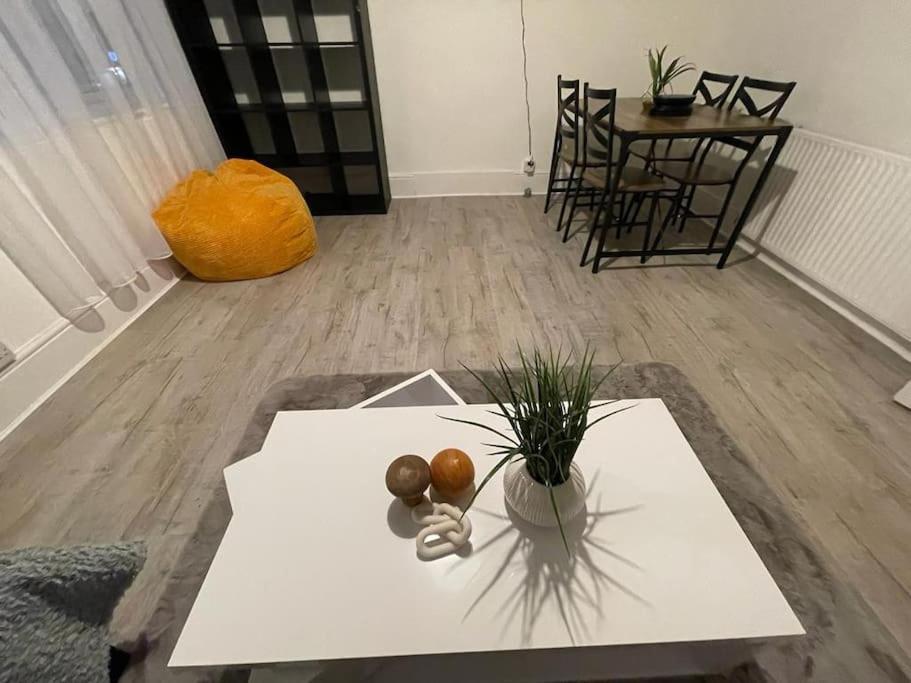 Comfortable 2 Bedroom On Tower Bridge Londres Exterior foto